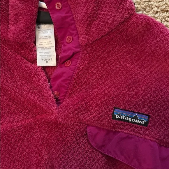 Patagonia Women's pink Fleece pullover - Picture 2 of 3